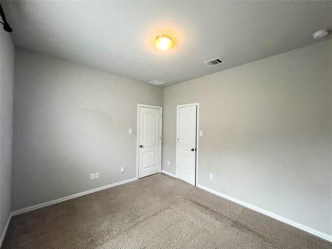 Building Photo - 613 Palmilla St