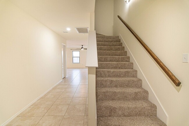 Building Photo - 5607 Lone Star Lp