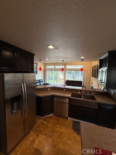 Building Photo - 3350 Deaver Dr