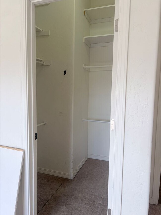 Building Photo - Lovely Bayfield Townhouse