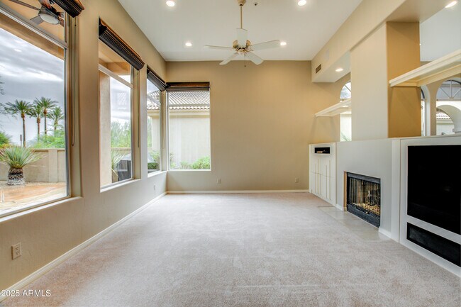 Building Photo - 11923 E Terra Dr