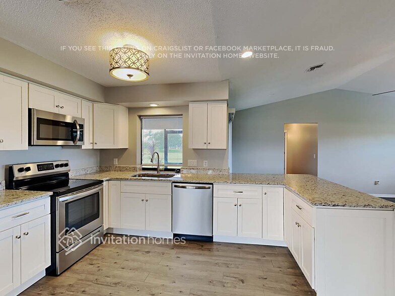 Building Photo - 234 Seasons Dr