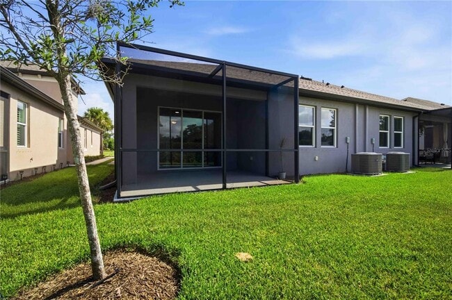 Building Photo - 5918 Fiore Dr