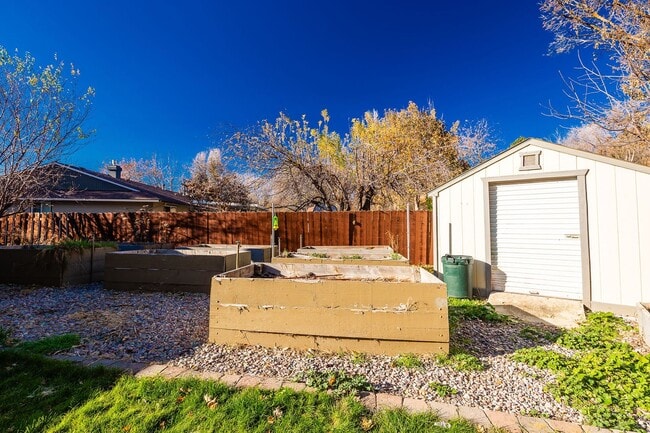 Building Photo - Heart of Eagle 4 Bed 2 Bath Home