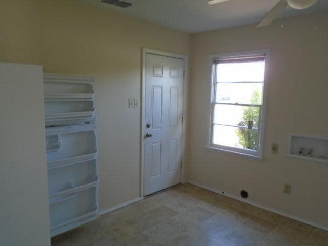 Building Photo - 2801 S 27th St