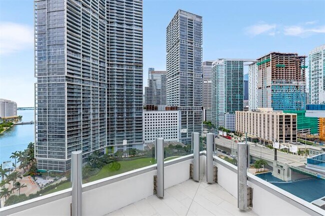 Building Photo - 300 Biscayne Blvd Way