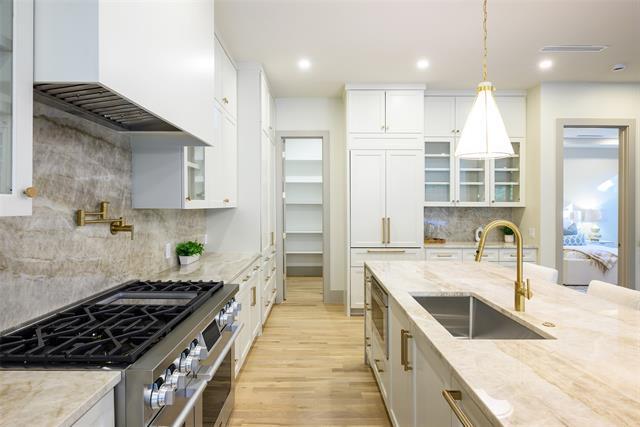 Building Photo - 6984 Santa Barbara Dr