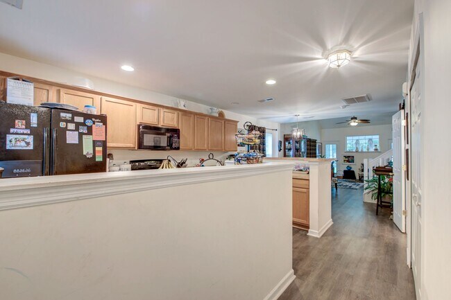 Building Photo - Easy Access to Everything North Charleston Has to Offer