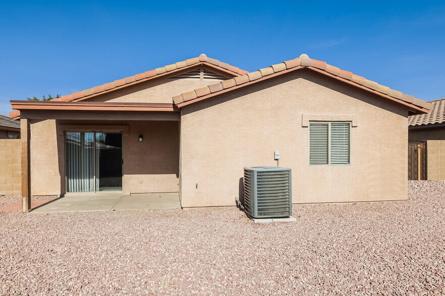 Building Photo - 25063 W Dove Gap