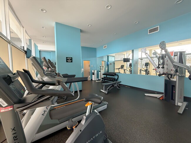 Building Photo - 1150 N Lake Shore Dr