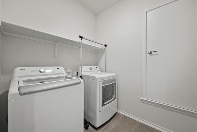 Building Photo - 7712 Libretto Ln