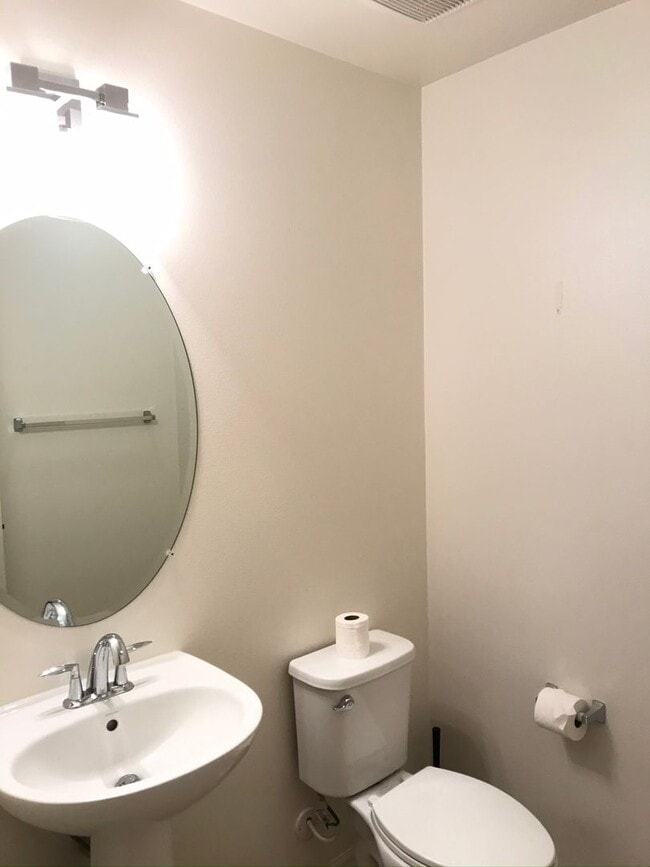 Building Photo - Beautiful 2 Bedroom Condominium with Attached Garage Located in Gated Community of Eastvale