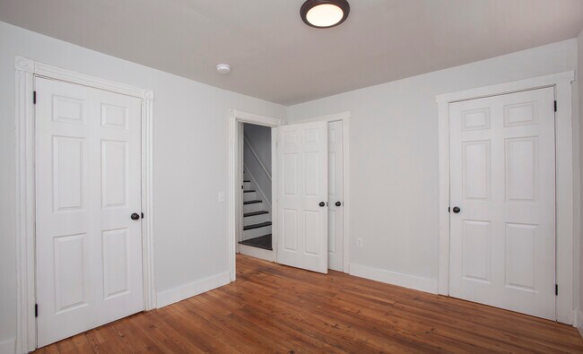 Building Photo - 333 S Ann St