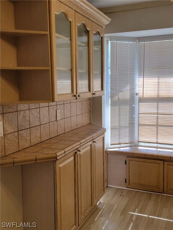 Building Photo - 3728 Santa Barbara Blvd