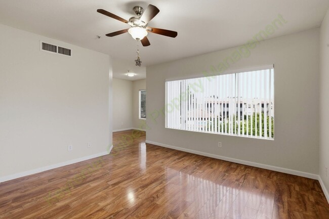 Building Photo - Freshly Updated 2-Bedroom Condo in Gated Lakeshore at Andersen Springs – New Paint & New Carpet!