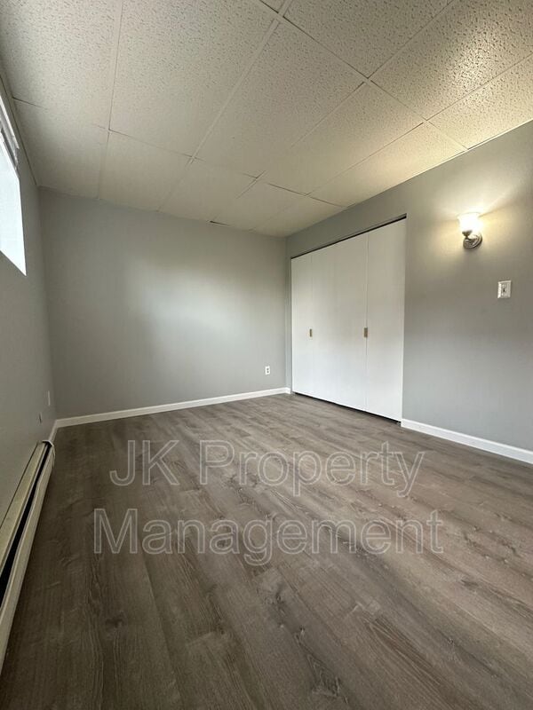 Building Photo - 1122 1st Ave SW