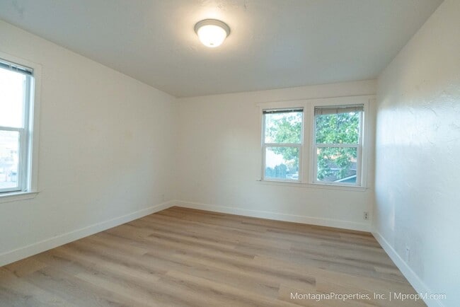 Building Photo - Amazing Downtown Campbell Location - Private Backyard!