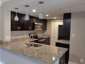 Building Photo - 2205 Belleair Rd