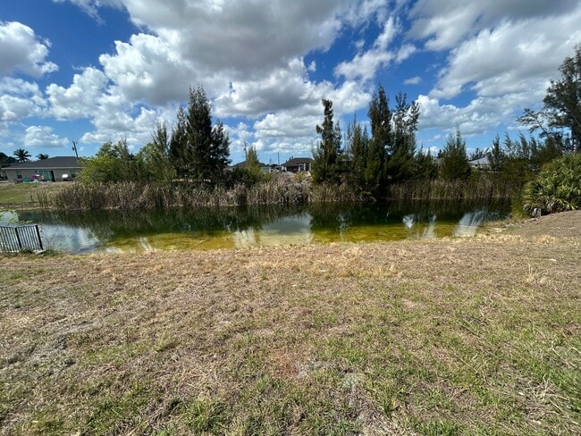 Building Photo - 1906 NW 21st Ave
