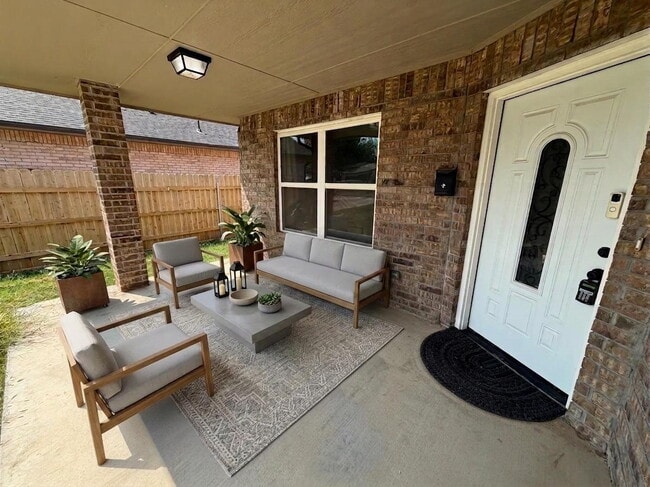 Building Photo - 3 Bed 2 Bath in NW OKC