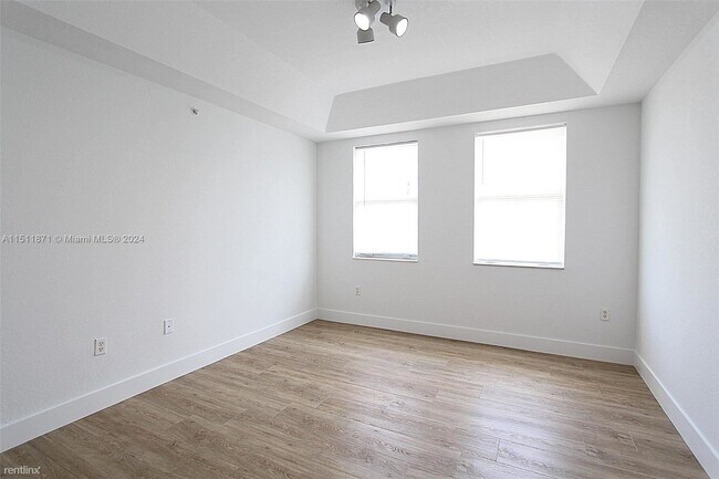 Building Photo - 3 br, 2.5 bath House - 11202 NW 83rd St Ap...