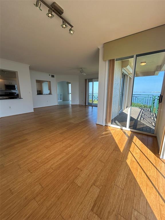 Building Photo - 4737 Dolphin Cay Ln S