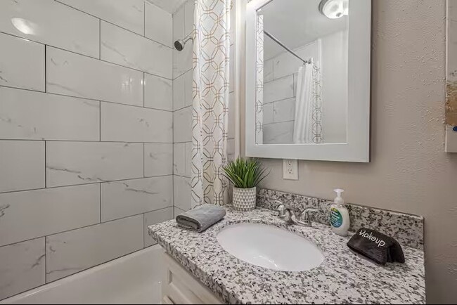 Building Photo - 3602 Luca St