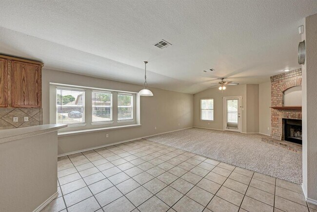 Building Photo - 601 Timothy John Dr