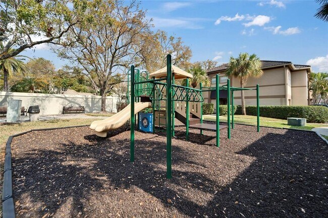 Building Photo - 845 Normandy Trace Rd