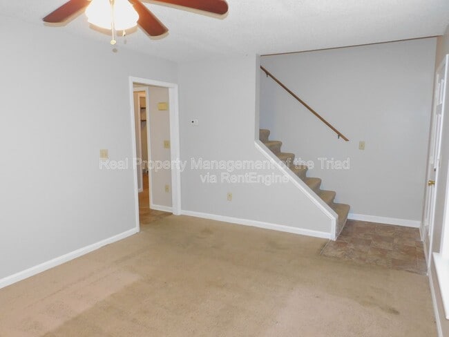 Building Photo - 1805 Cody Ave