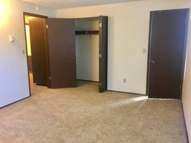 Building Photo - Great 2BD 2-Story Condo in Fantastic Casca...
