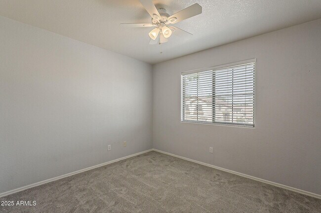 Building Photo - 927 W Azalea Pl
