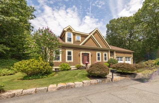 Building Photo - 9 Washington Ave