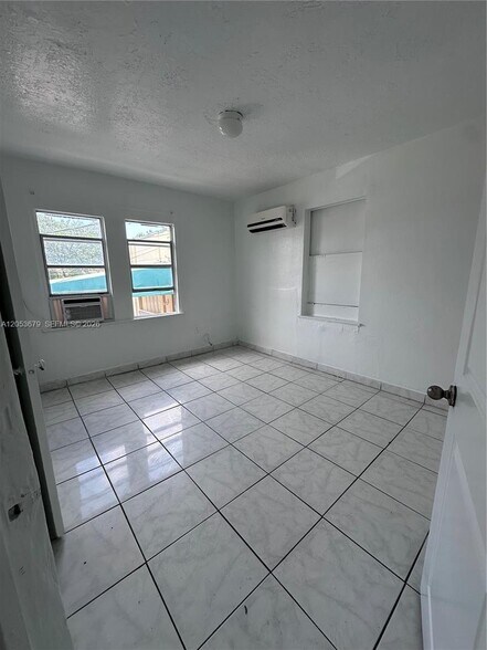 Building Photo - 1780 NW 21st Terrace