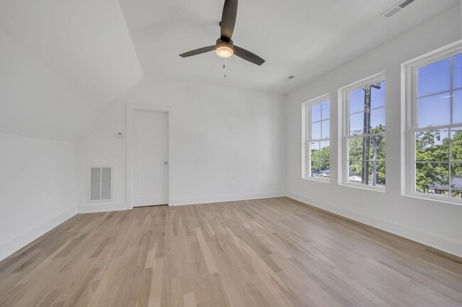 Building Photo - 4BR/4BA New Build in Old Hickory