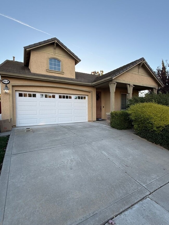 Building Photo - 3819 Kaweah St