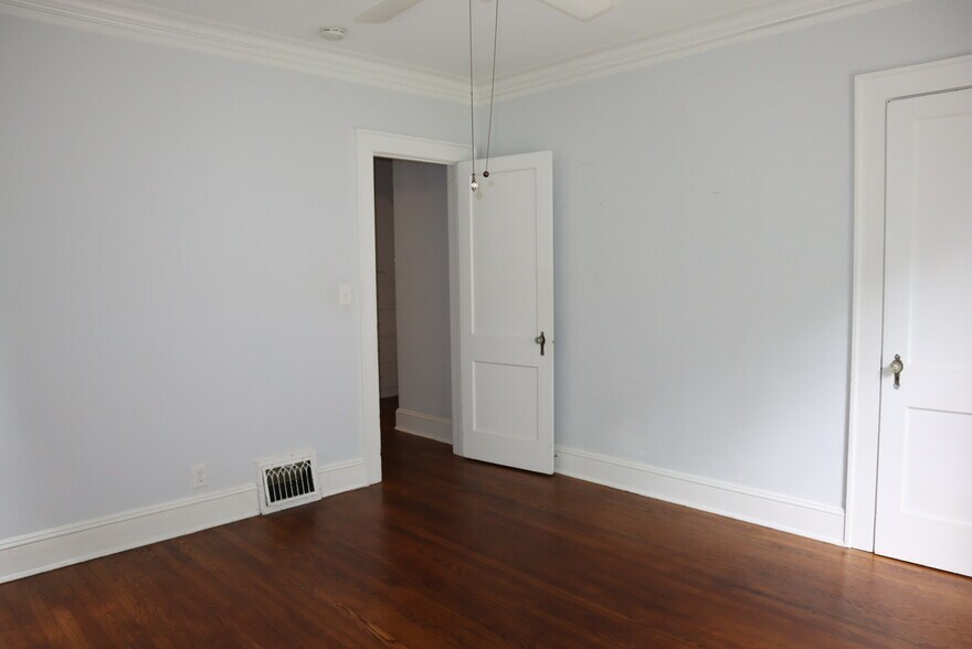 Bedroom 2 - 444 Burlington Rd NE
