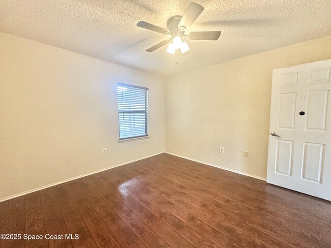 Building Photo - 5055 Canoni Pl