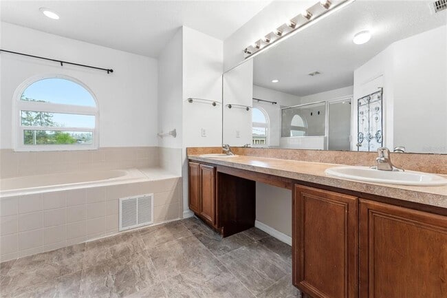 Building Photo - 637 Bittern Ct