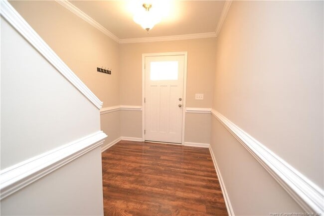 Building Photo - 208 Irving Way