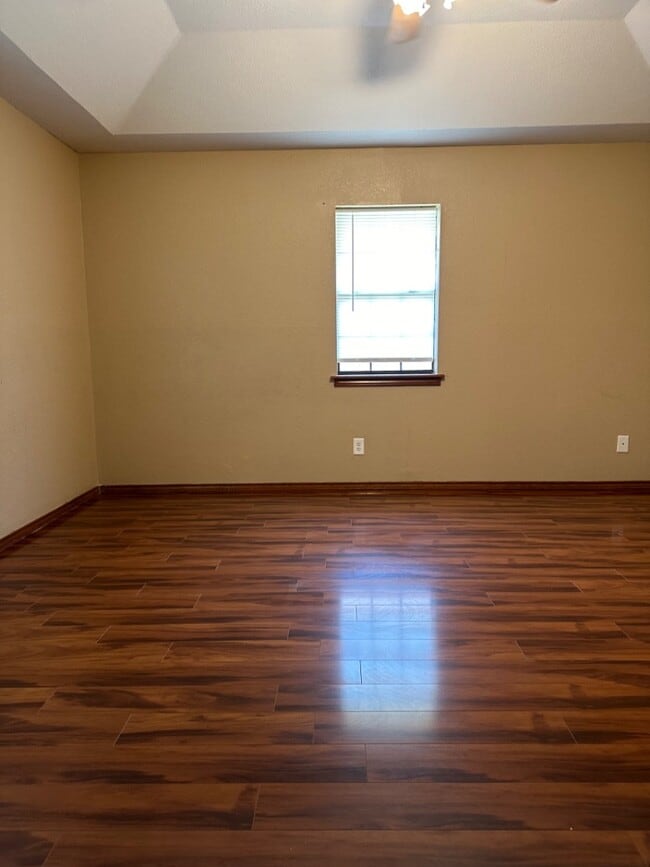 Building Photo - 2729 Palmer Dr