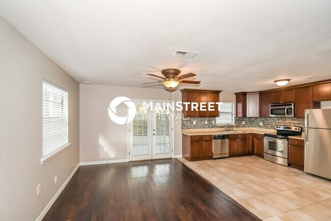 Building Photo - 3 Bedroom Pet-Friendly Home in Jacksonvill...
