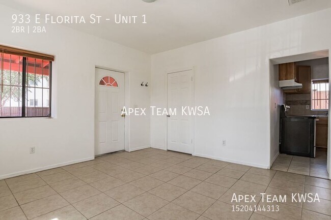 Building Photo - 933 E Florita St