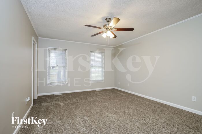 Building Photo - 120 Crestway Ct