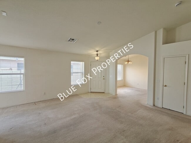 Building Photo - 7862 W Sacramento Hill Dr