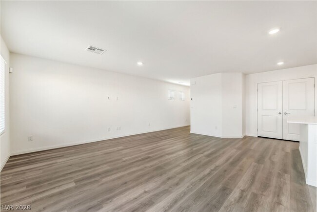 Building Photo - 3426 La Cura Ave