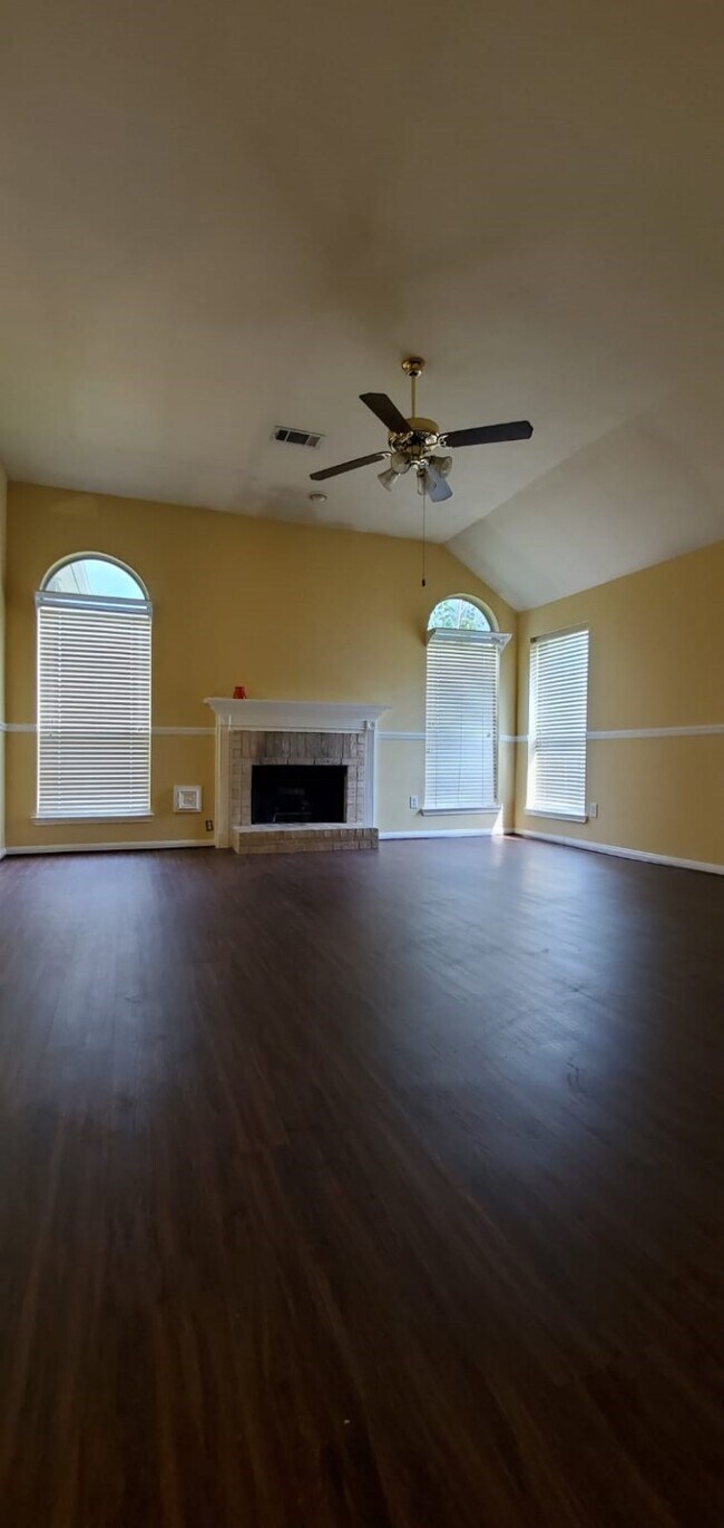 Building Photo - 7227 Colony Bend Ln