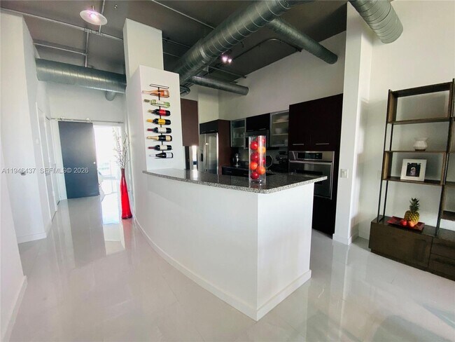 Building Photo - 3029 NE 188th St