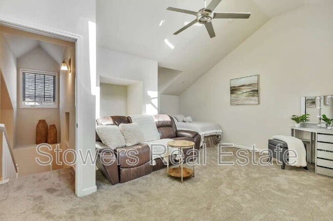 Building Photo - 3744 Whitworth Dr