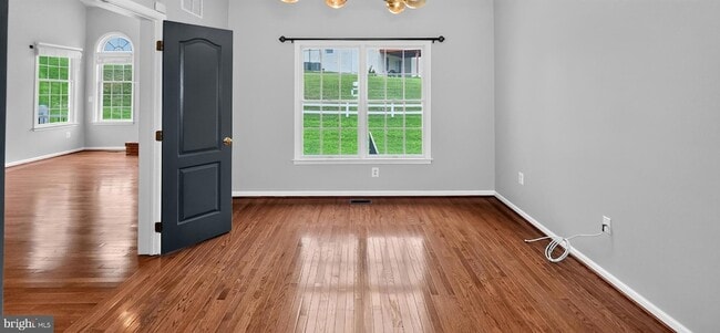 Building Photo - 6933 Sandy Creek Ct